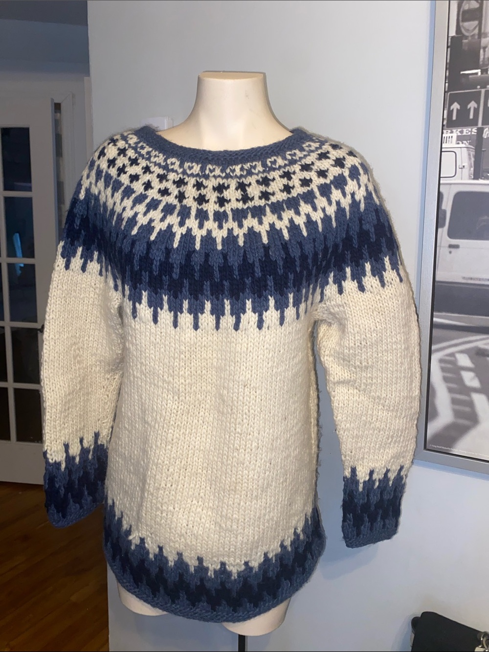 Vintage Hand Knit Icelandic Style Wool Sweater Size M